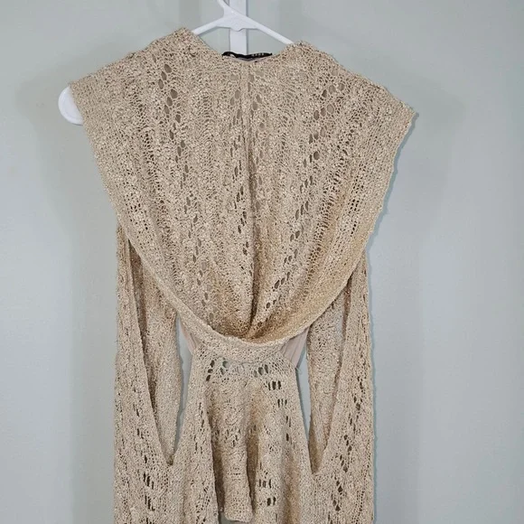 BCBGMAXAZRIA Knit crochet Cover. topper XL - Picture 2 of 7